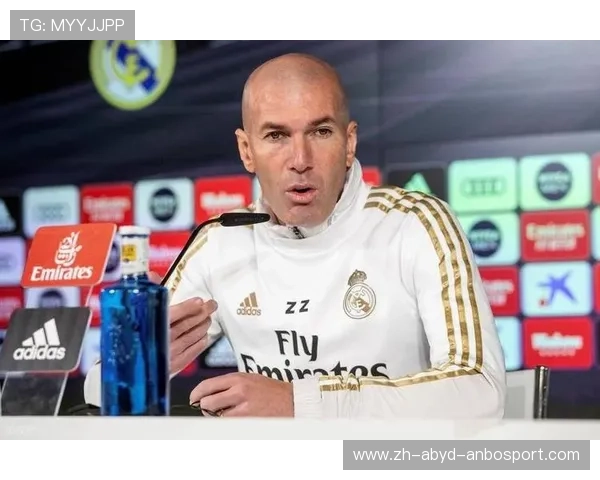 齐达内在欧冠中的进球集锦及影响力评述